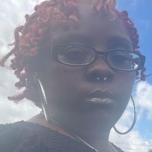 Meet your Posher, Ivy